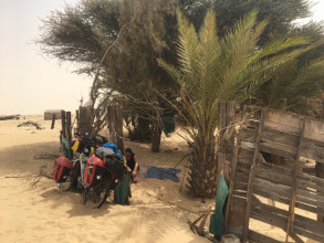 Fin de la traversée du Sahara, sûrement le plus éprouvant depuis le début (vent, chaleur, sable...) première partie